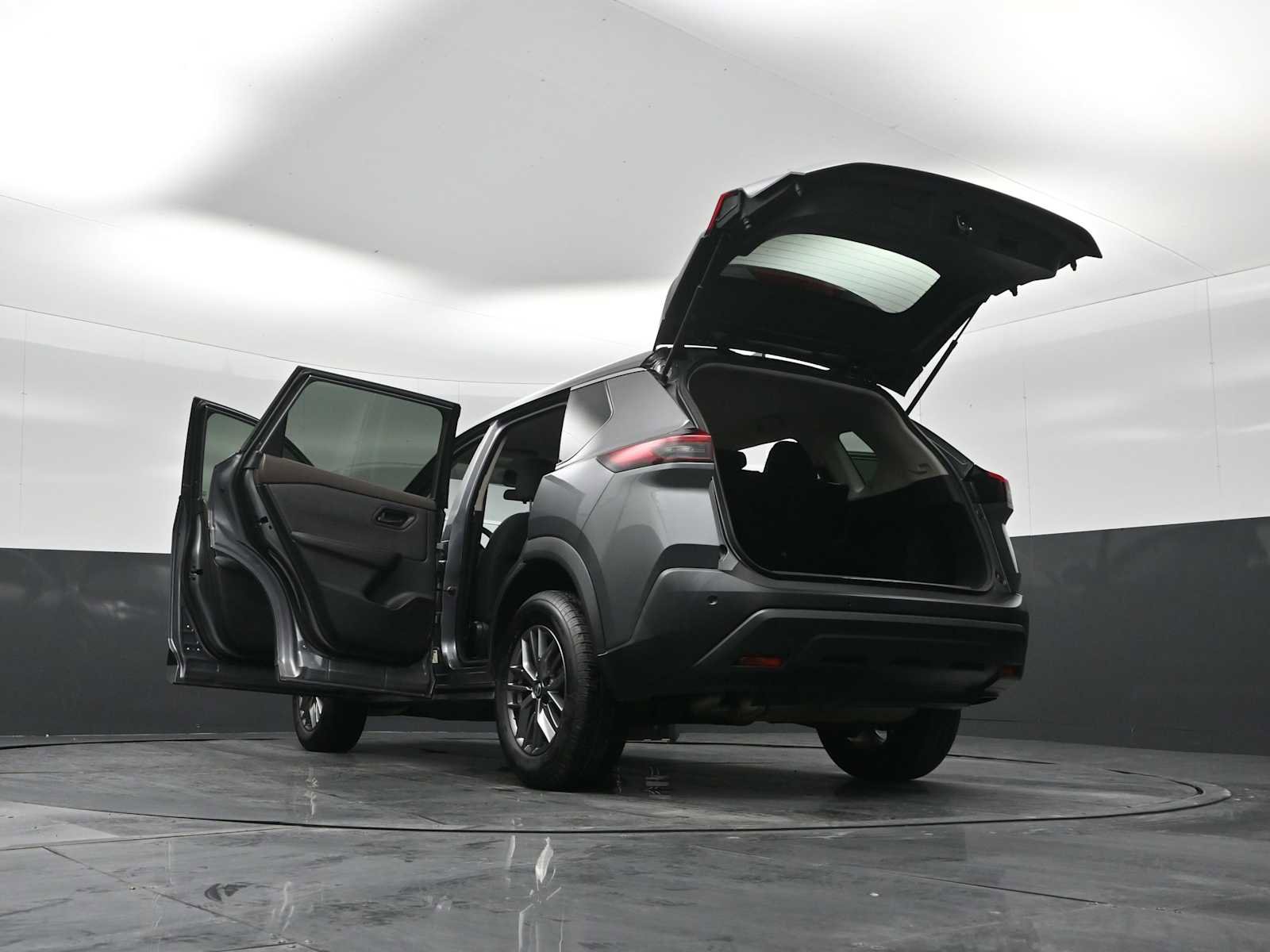 Used 2021 Nissan Rogue S image 31