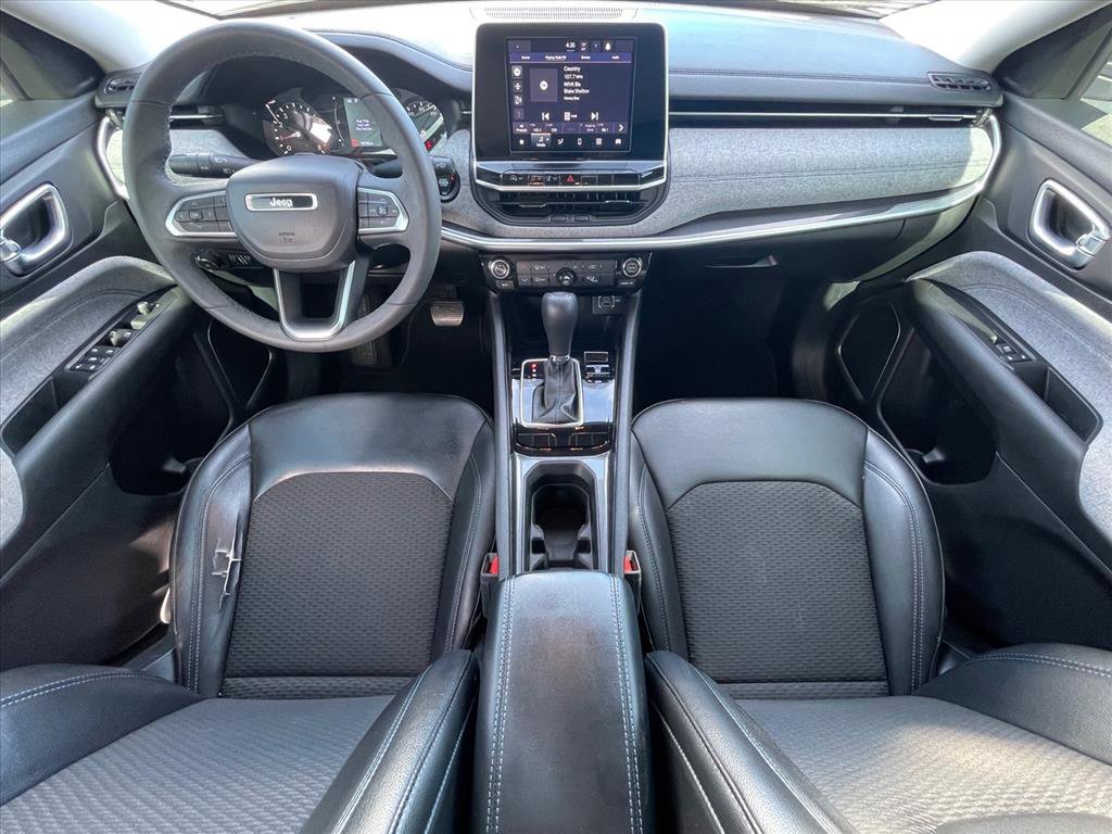 Used 2022 Jeep Compass Latitude FWD image 10