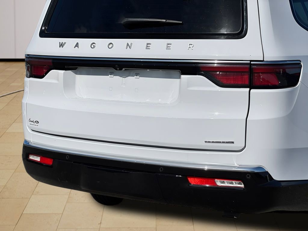 Used 2024 Jeep Wagoneer L Series III w/ Flexible Seating Group AWD/4WD image 41