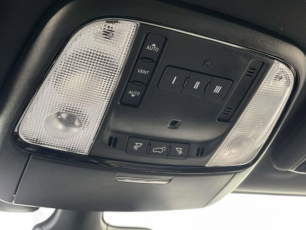 Used 2024 Dodge Durango GT image 21