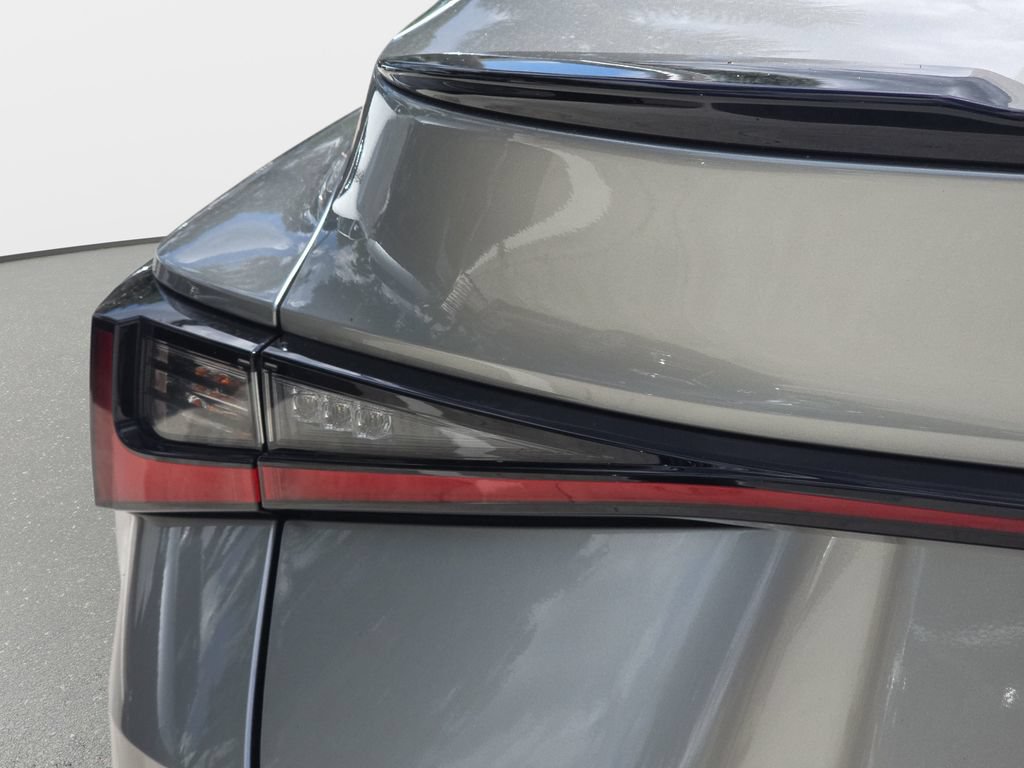 Used 2023 Lexus IS 350 F Sport RWD image 28