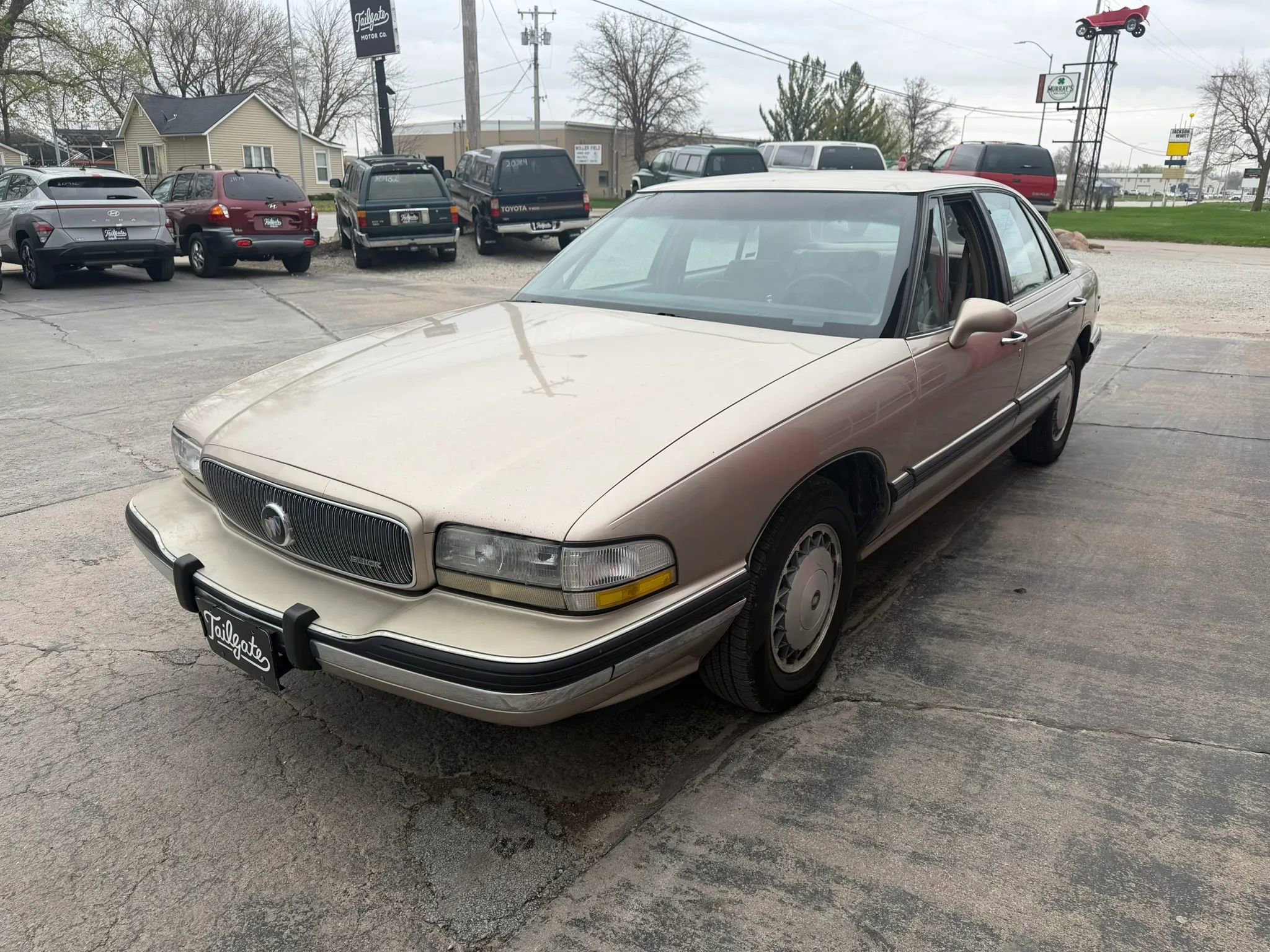Used 1992 Buick Le Sabre Limited FWD image 4
