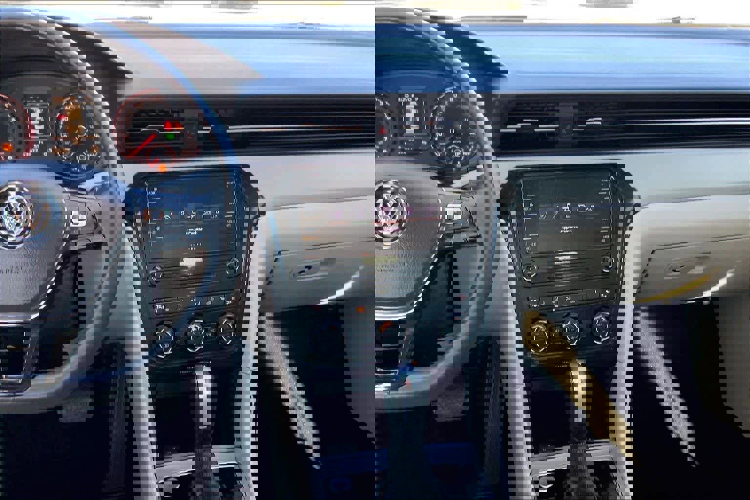 Used 2022 Volkswagen Passat 2.0T SE FWD image 7