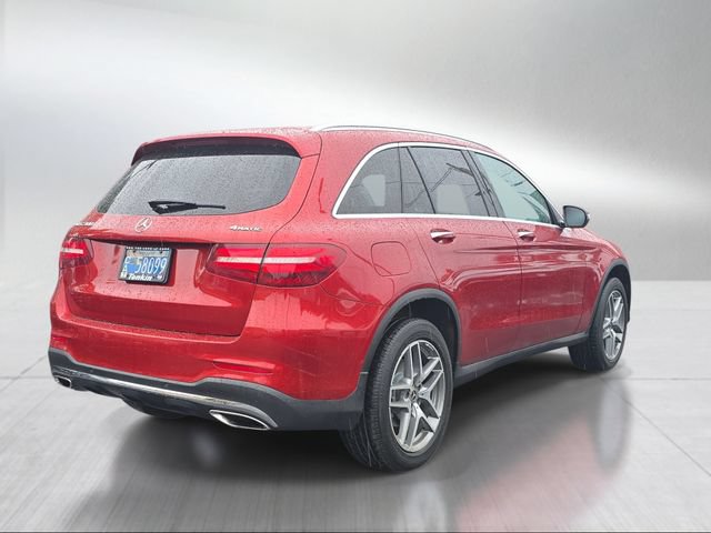 Used 2017 Mercedes-Benz GLC 300 4MATIC image 3