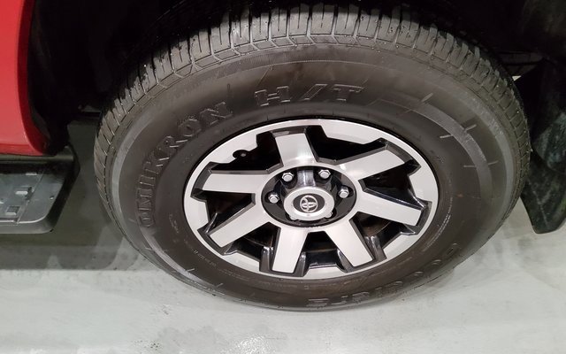 Used 2023 Toyota 4Runner TRD Off-Road image 31