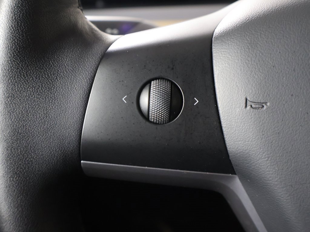 Used 2023 Tesla Model 3 Standard Range image 39