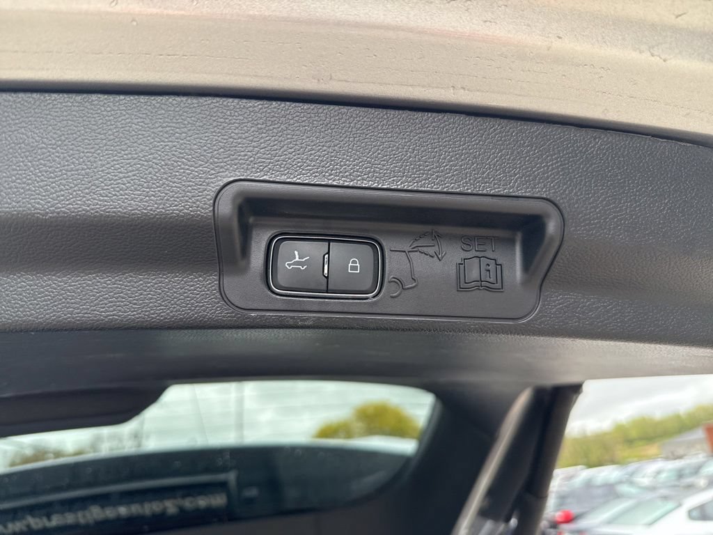 Used 2020 Ford Explorer XLT w/ Comfort Package AWD/4WD image 49
