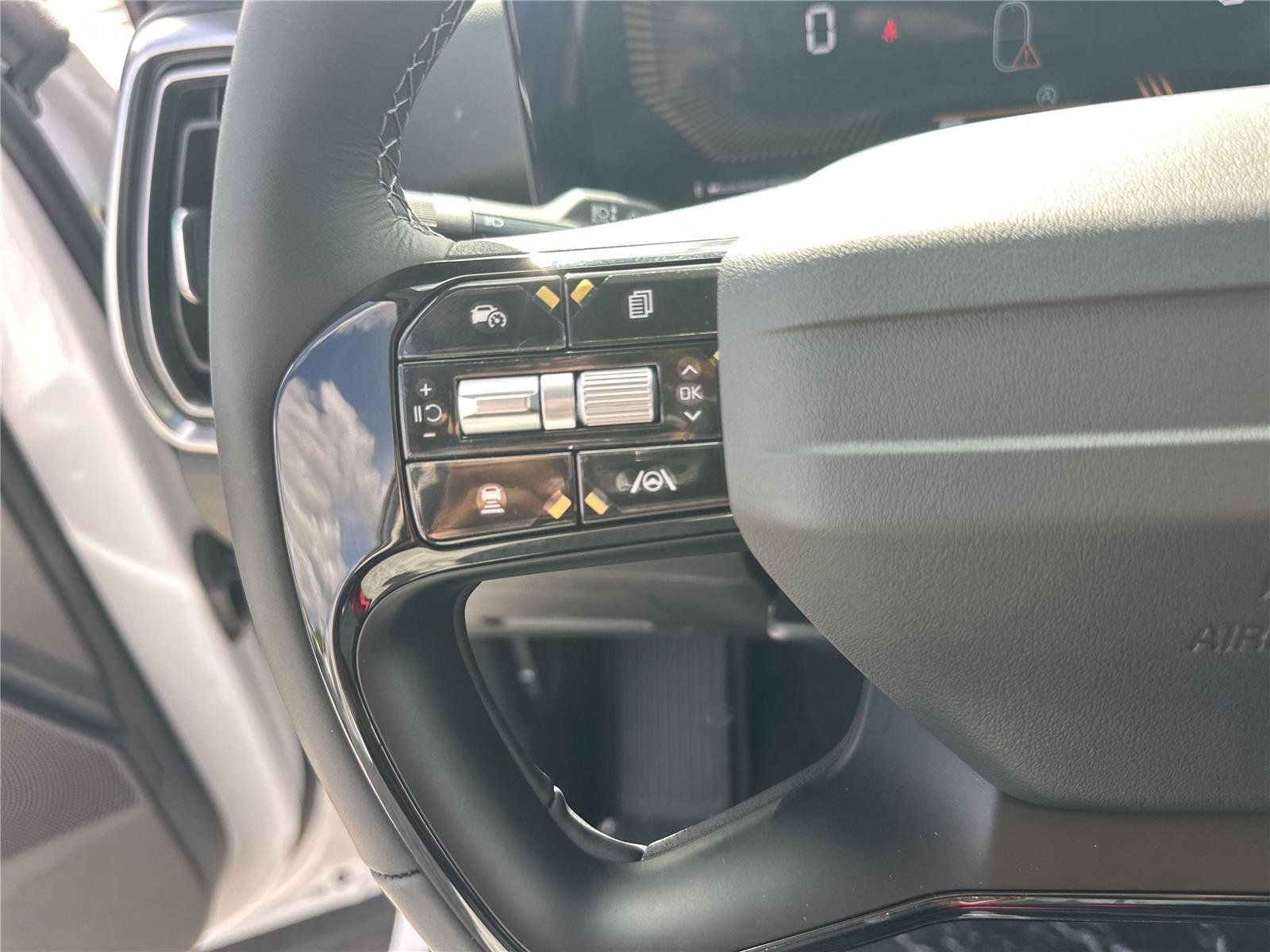 New 2026 Kia Sorento S image 11