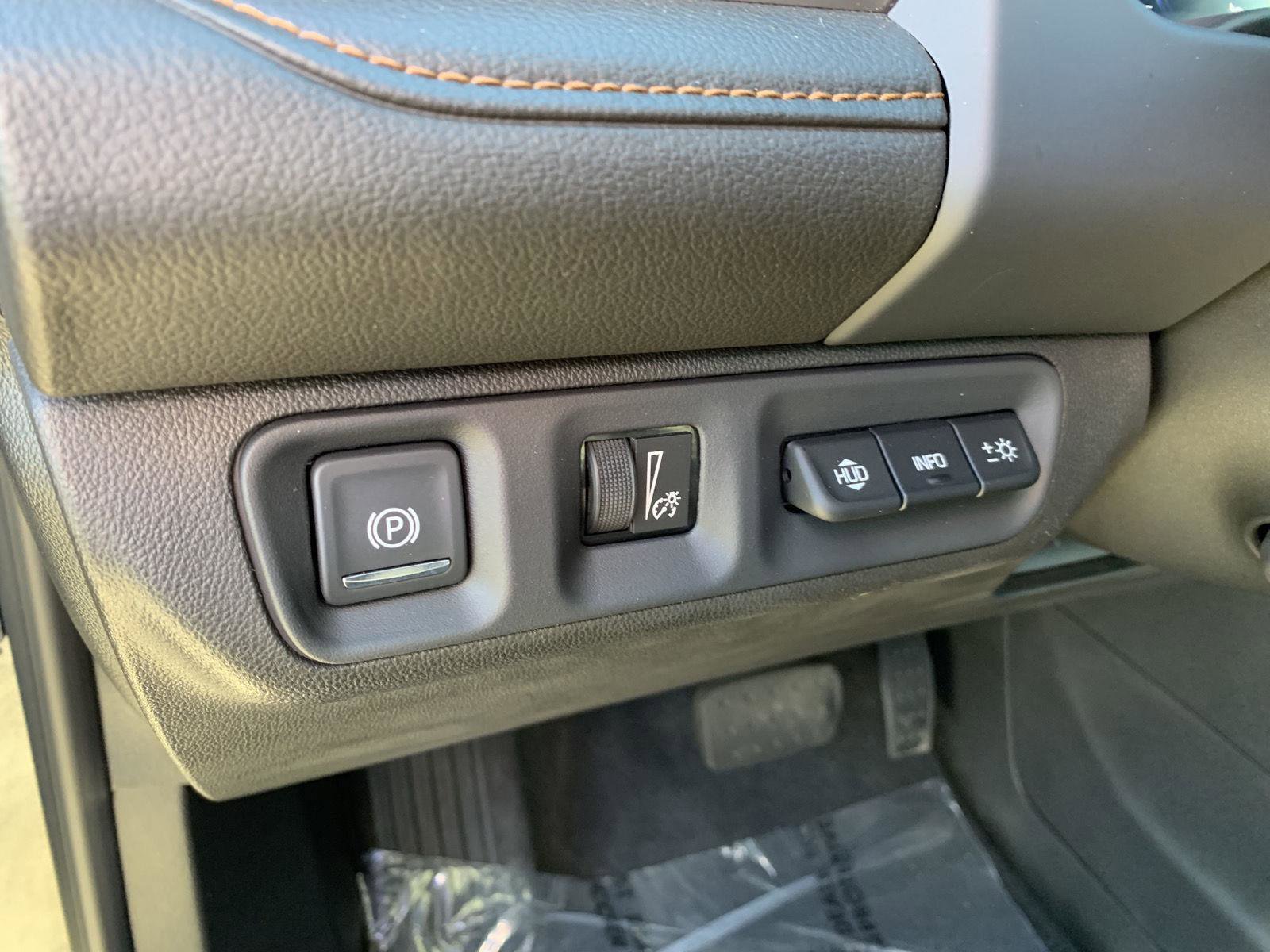 Used 2023 GMC Acadia AT4 w/ Technology Package image 20