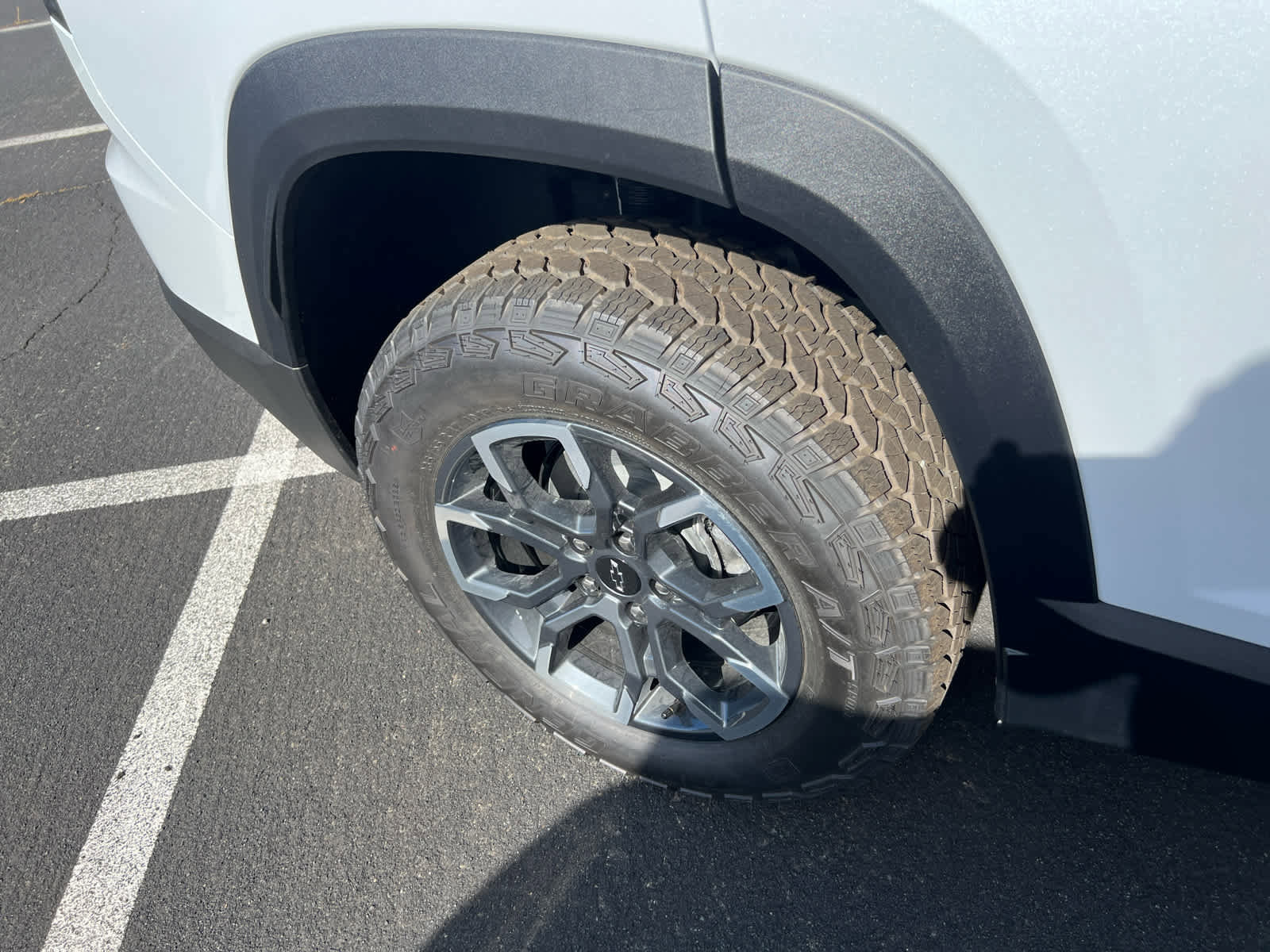 New 2026 Chevrolet Equinox ACTIV w/ Safety and Technology Package image 4