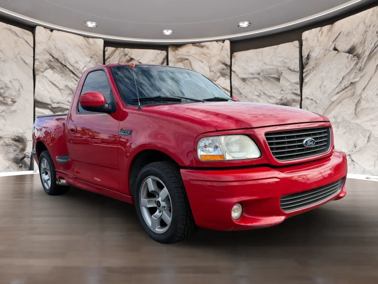 Used 2002 Ford F150 Lightning RWD image 3
