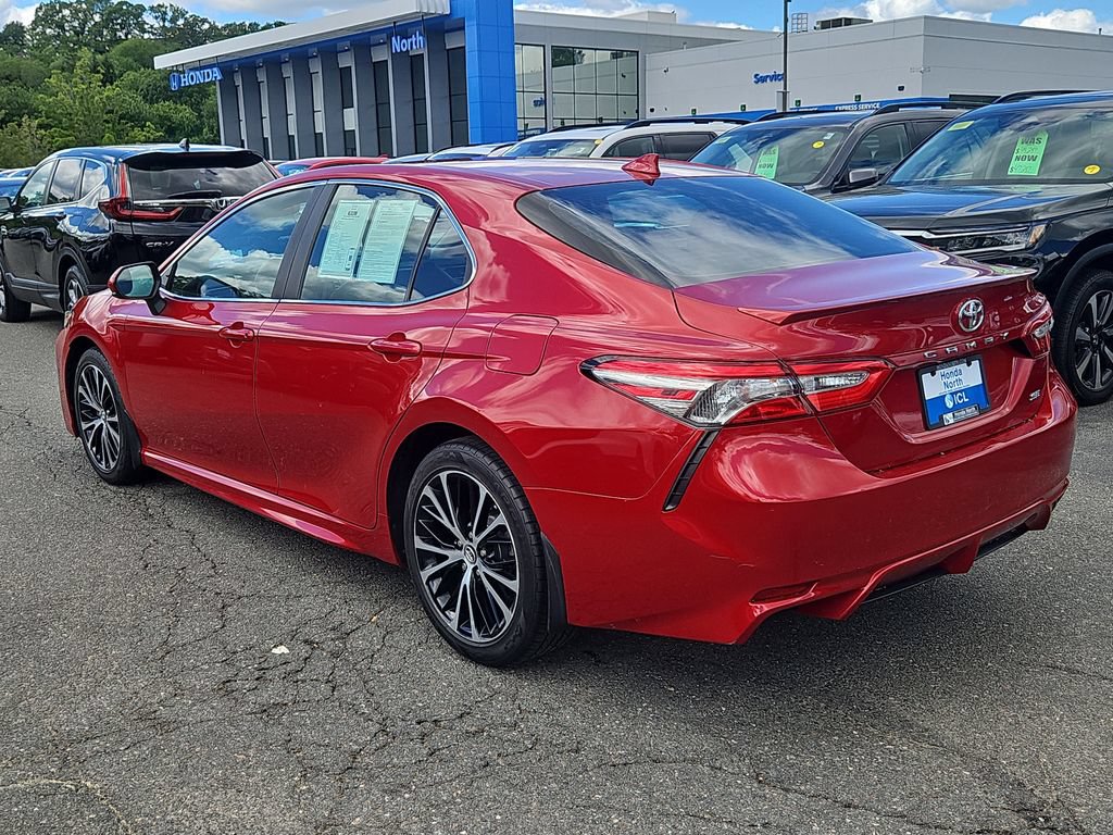 Used 2019 Toyota Camry SE FWD image 3