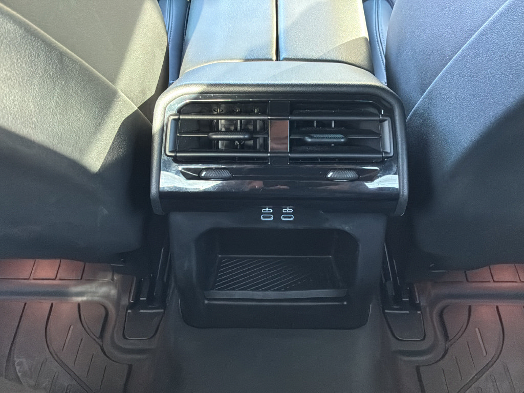 Used 2024 BMW 530i RWD image 16