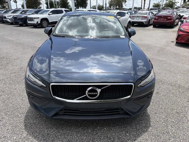 Used 2021 Volvo S60 T5 Momentum w/ Premium Package FWD image 6