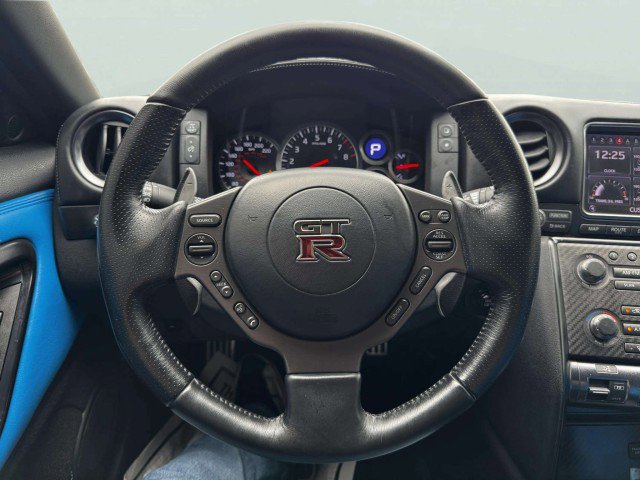 Used 2013 Nissan GT-R Premium image 31