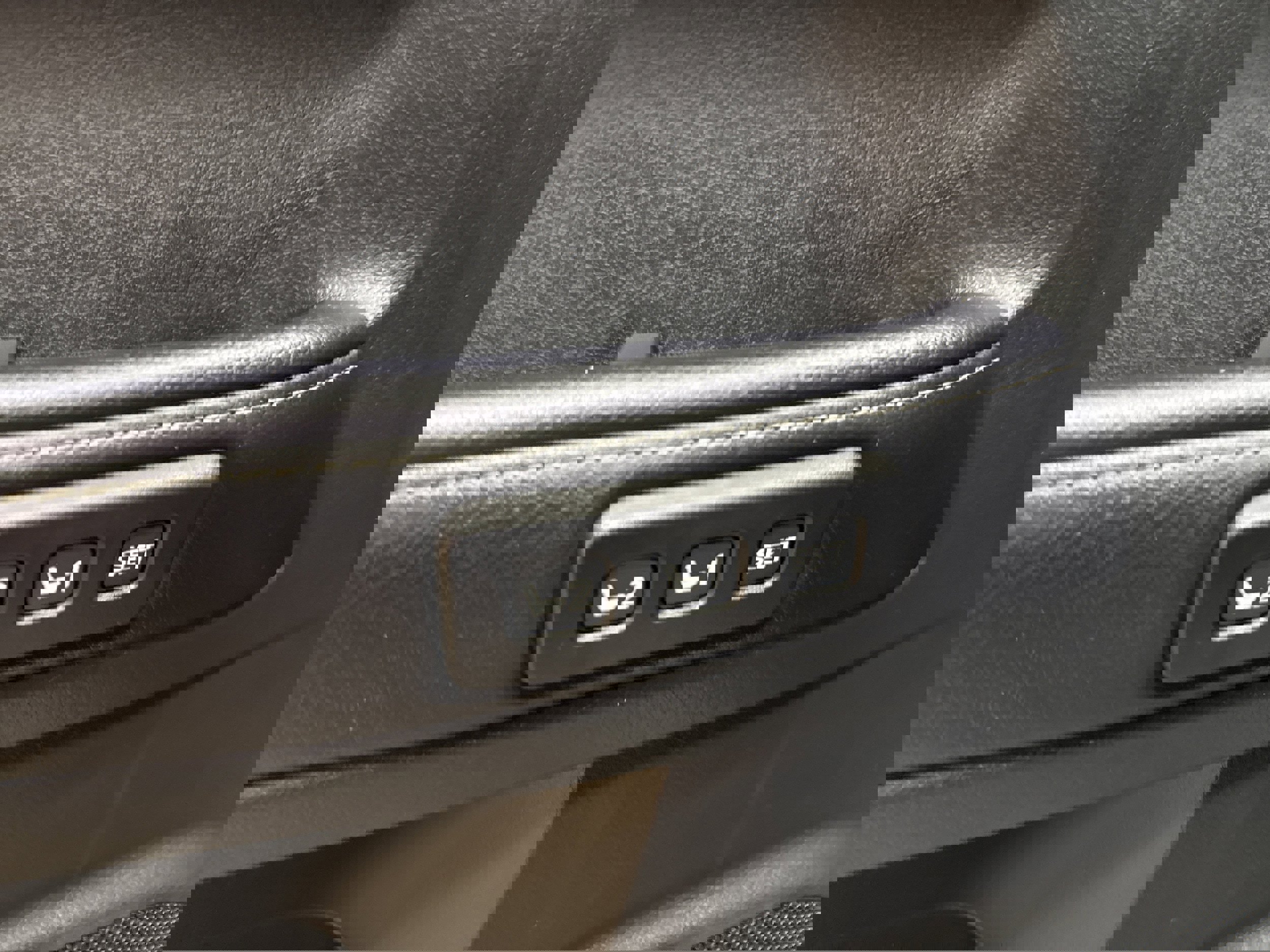 Used 2022 Toyota 4Runner Limited image 28