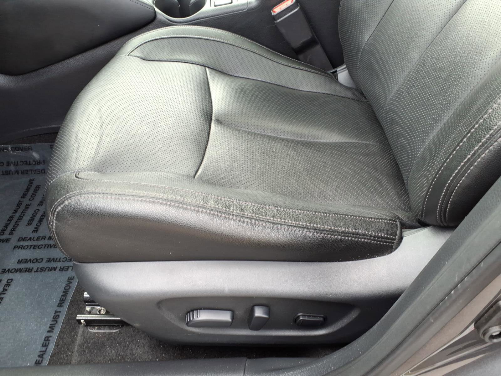 Used 2019 Nissan Rogue SL w/ Premium Package AWD/4WD image 16