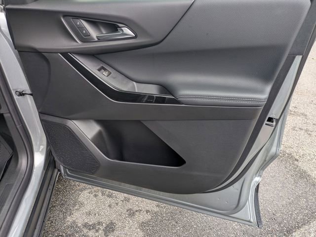 New 2026 Chevrolet Trax RS w/ Sunroof Package FWD image 32