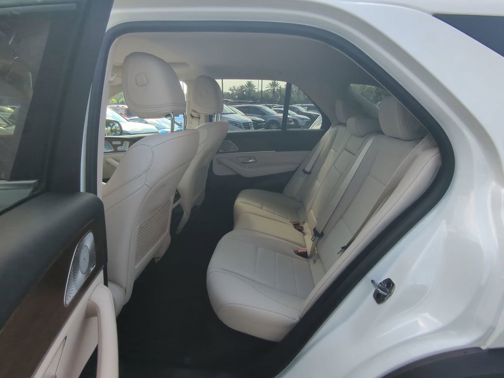 Used 2025 Mercedes-Benz GLE 450e 4MATIC image 5