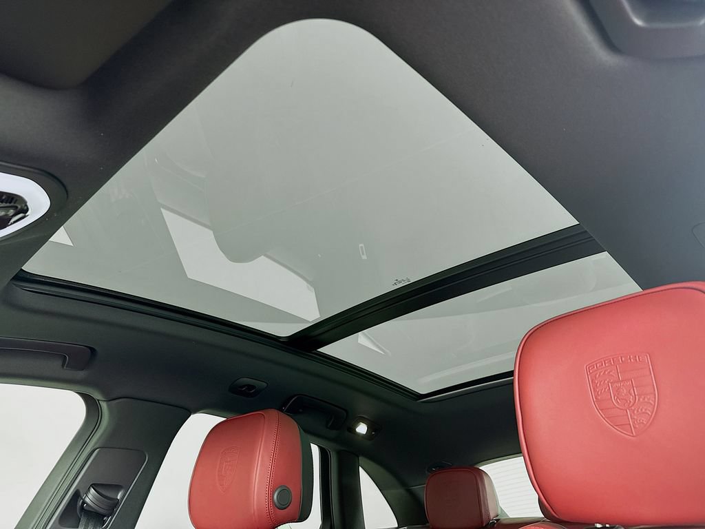 New 2026 Porsche Macan AWD/4WD image 23