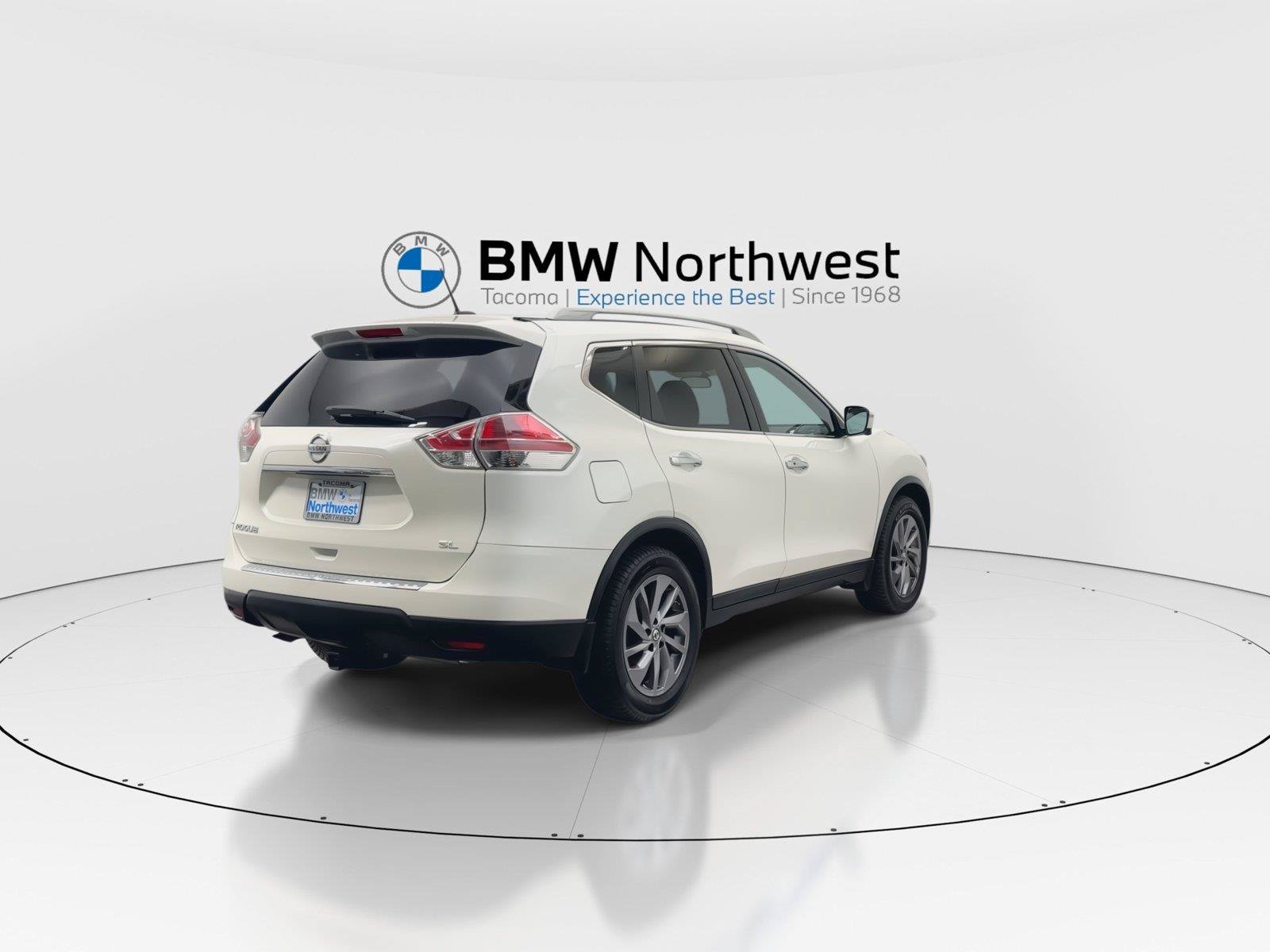 Used 2016 Nissan Rogue SL w/ SL Premium Package FWD image 3