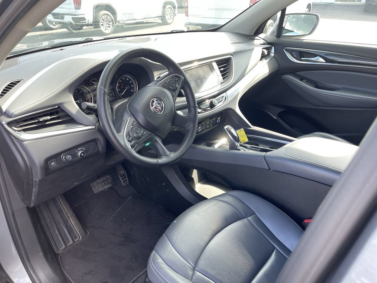 Used 2021 Buick Enclave Premium w/ Surround and Sites Package AWD/4WD image 10