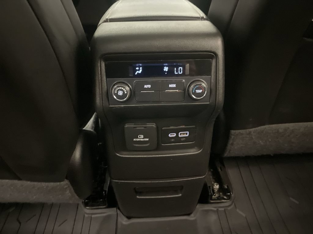 Used 2021 GMC Acadia SLT AWD/4WD image 15