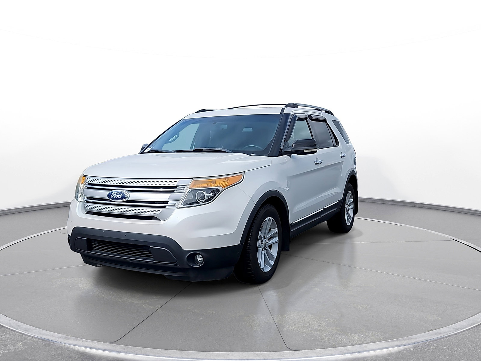 Used 2011 Ford Explorer XLT w/ 201A Rapid Spec Order Code image 3