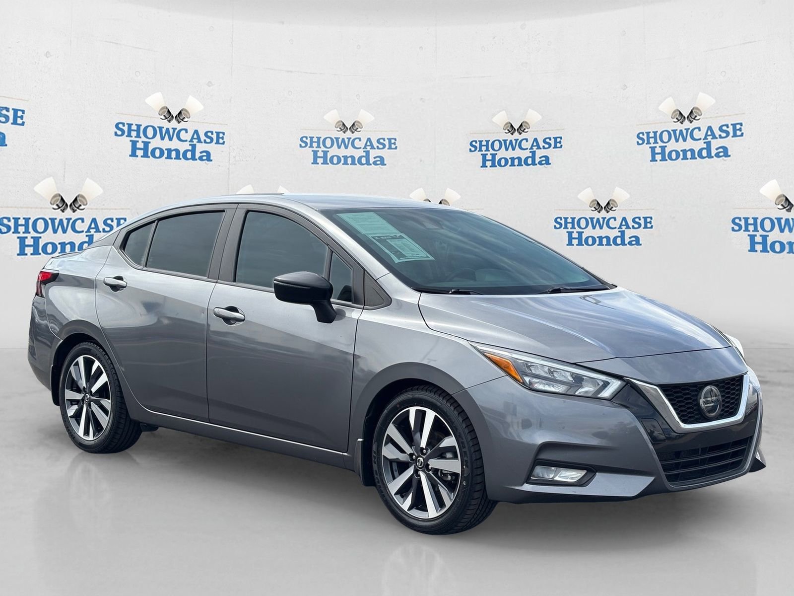 Used 2020 Nissan Versa SR w/ Convenience Package image 10