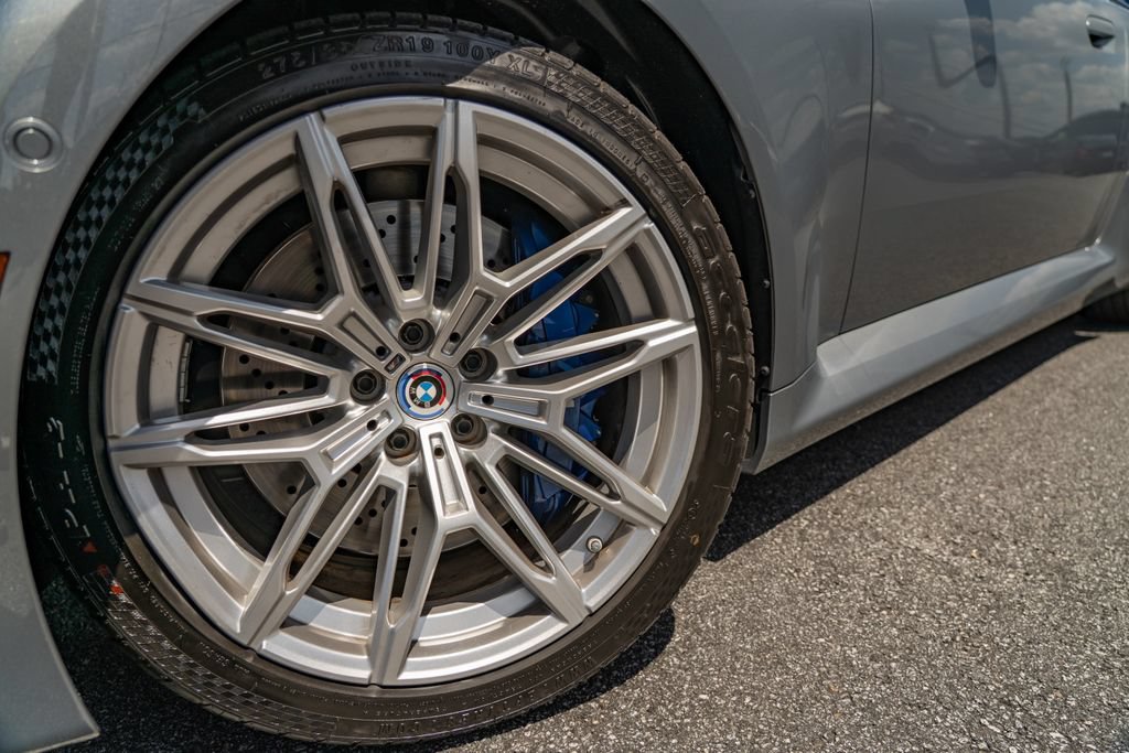 Used 2025 BMW M2 w/ Lighting Package RWD image 3