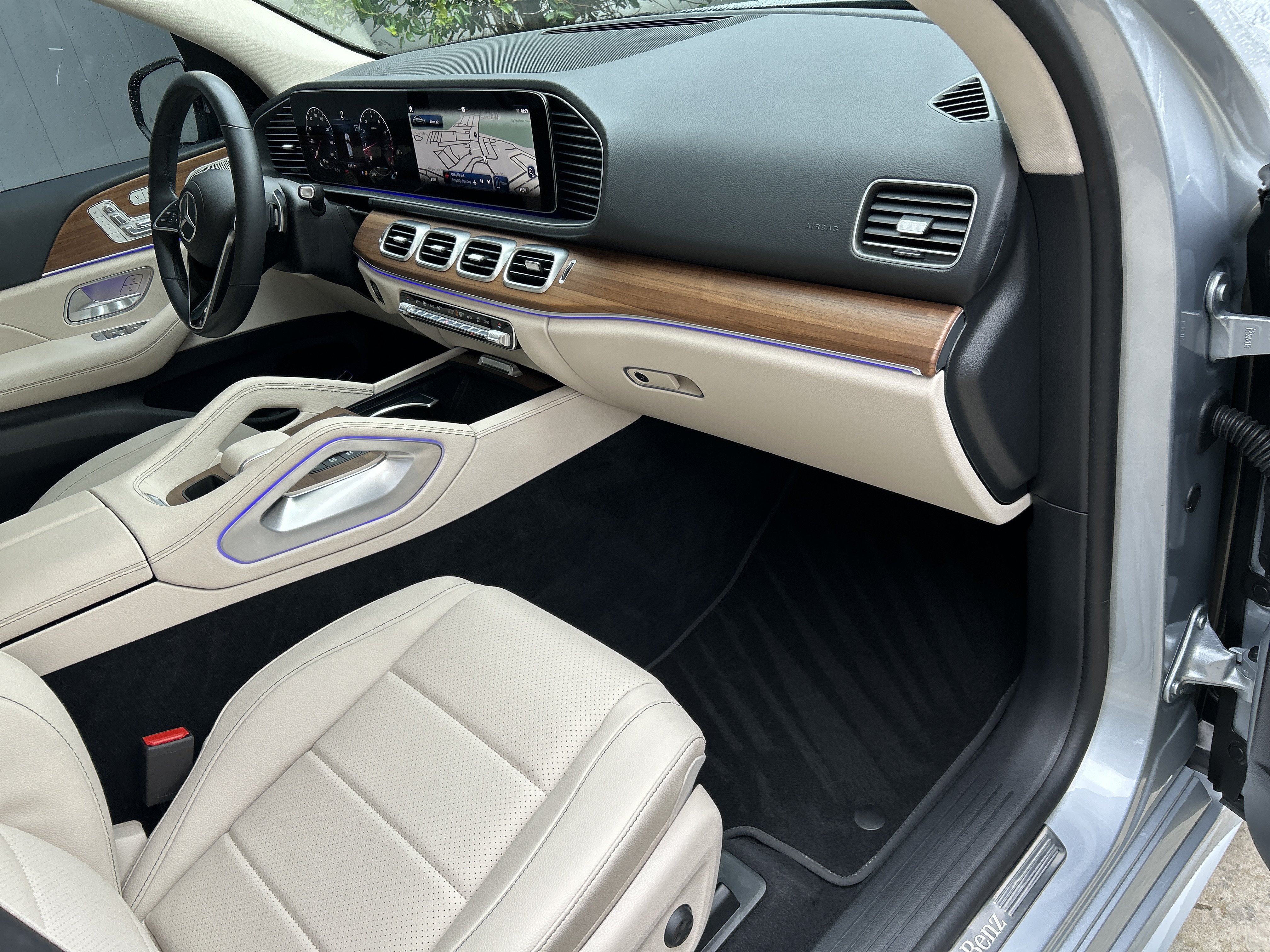 Certified 2025 Mercedes-Benz GLE 350 4MATIC w/ AMG Line Exterior image 47