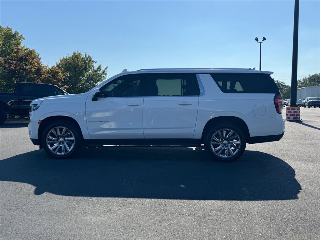 Used 2022 Chevrolet Suburban LT AWD/4WD image 6