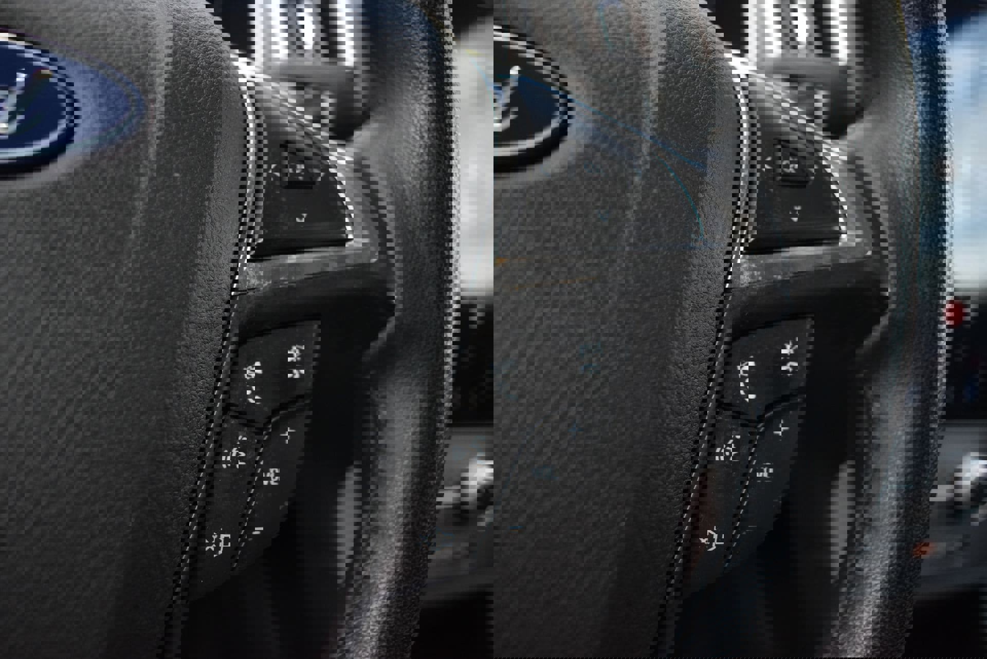 Used 2021 Ford Edge SEL w/ Cargo Accessory Package image 21