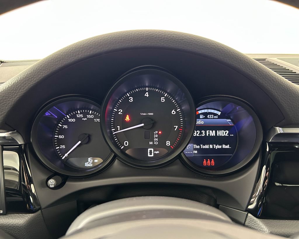 New 2026 Porsche Macan AWD/4WD image 21
