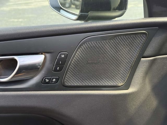 Used 2021 Volvo XC60 T6 Inscription w/ Advanced Package image 19