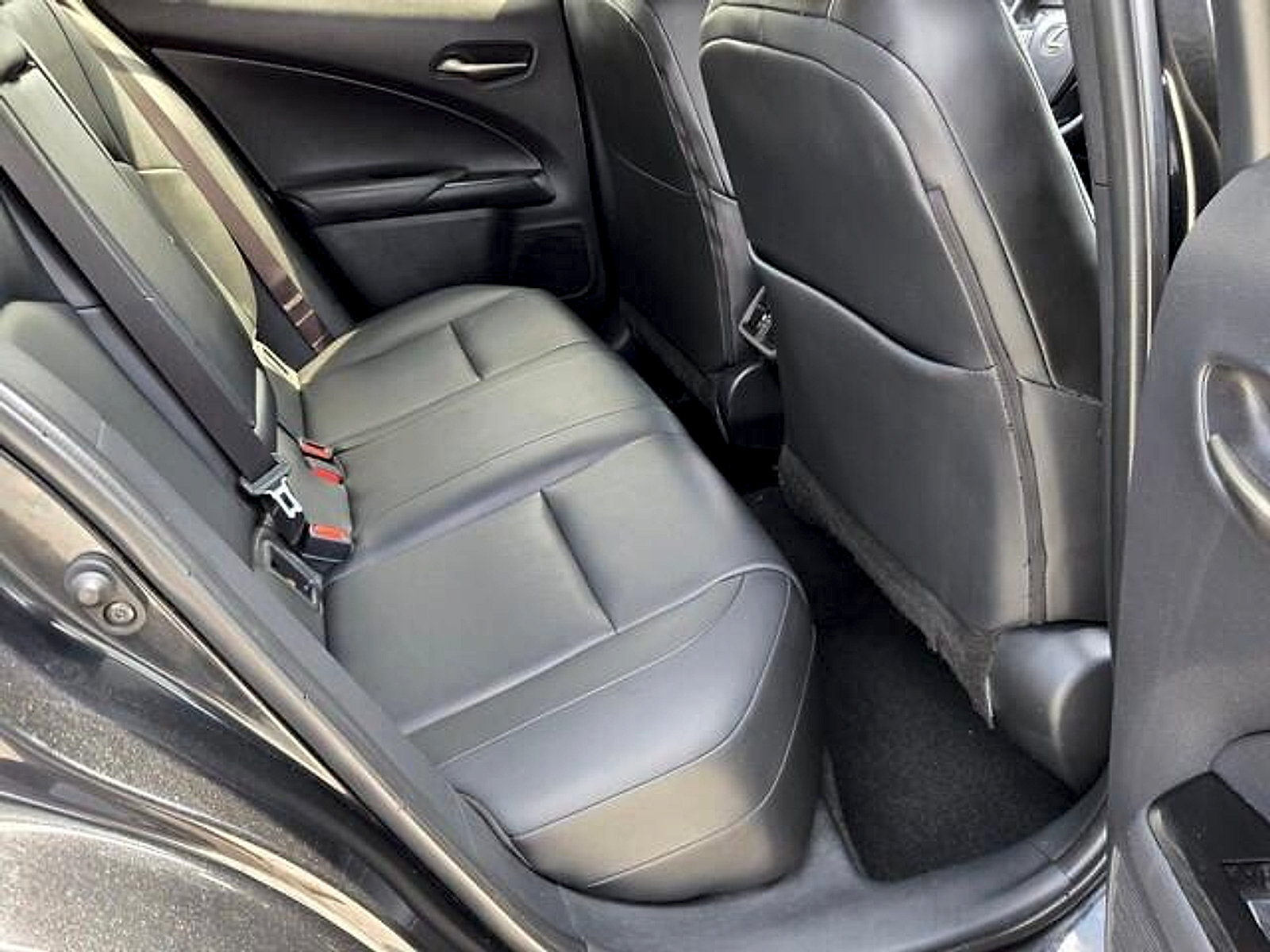 Used 2019 Lexus UX 200 FWD image 15