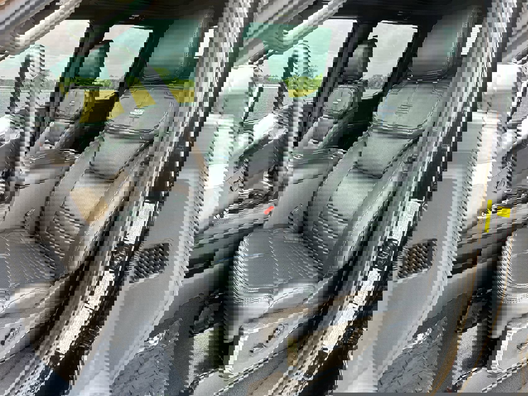 Used 2025 Ford F350 Platinum image 11