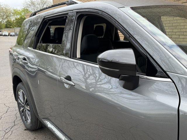 New 2026 Nissan Pathfinder Platinum AWD/4WD image 5