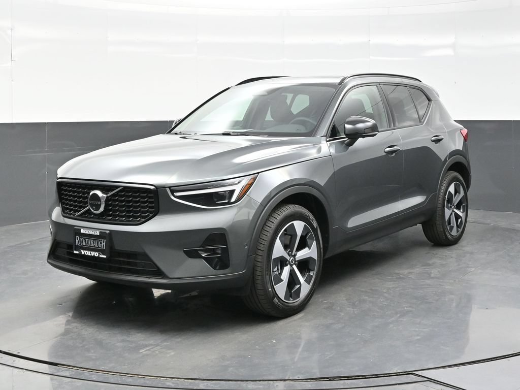 New 2026 Volvo XC40 B5 Plus w/ Protection Package Premier AWD/4WD image 2
