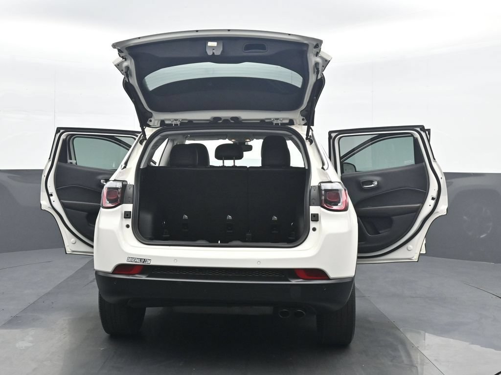 Used 2021 Jeep Compass Limited AWD/4WD image 35