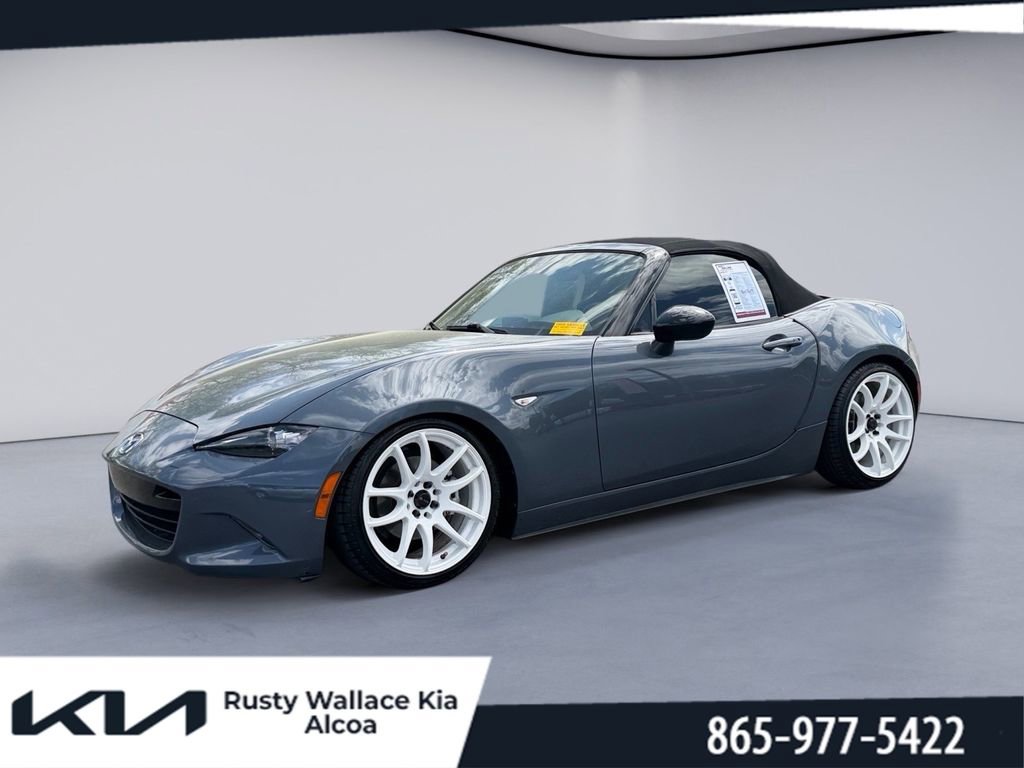 Used 2021 MAZDA MX-5 Miata Club video 1