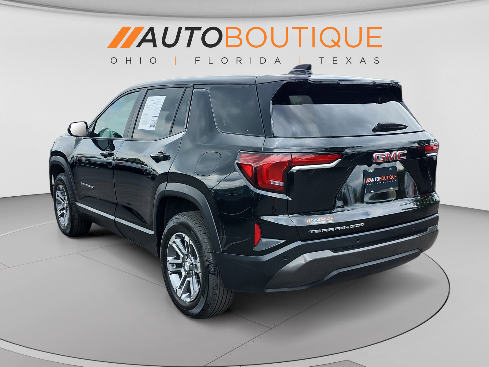 Used 2025 GMC Terrain Elevation AWD/4WD image 3