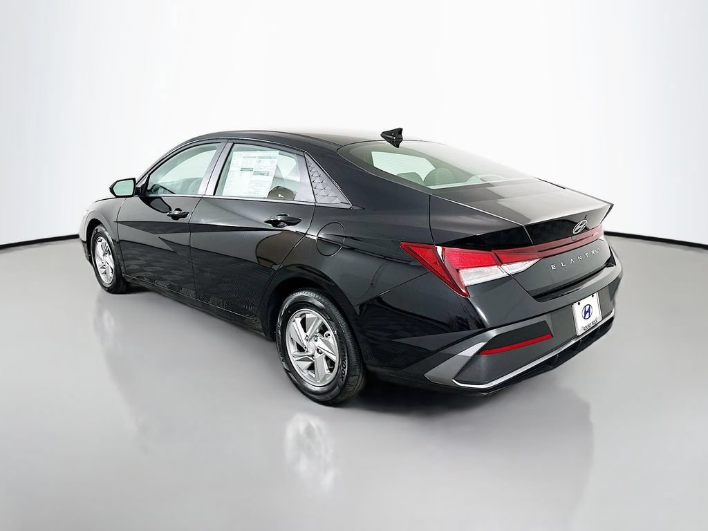 New 2026 Hyundai Elantra SE w/ Cargo Package FWD image 7