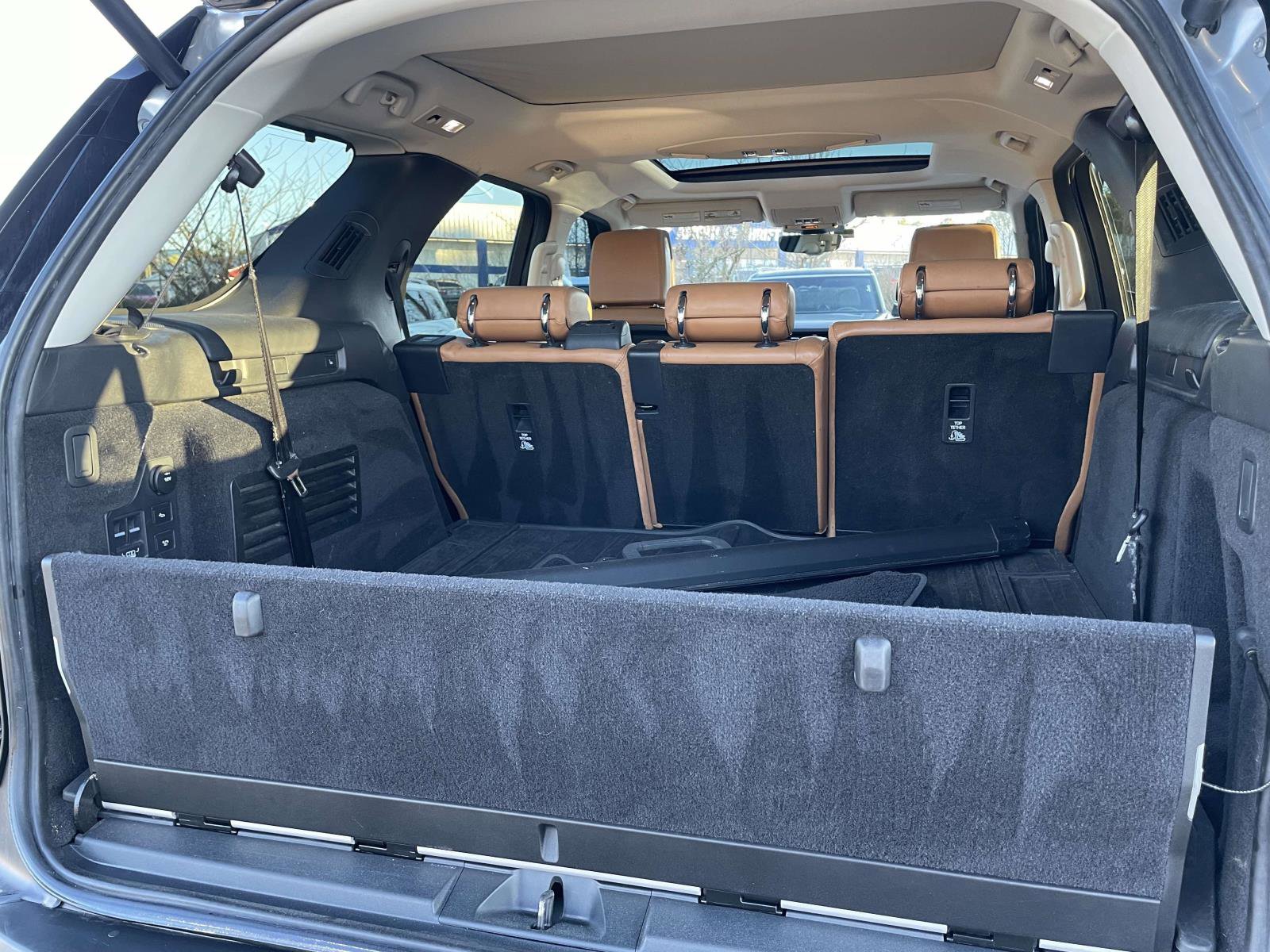 Used 2017 Land Rover Discovery HSE Luxury image 8