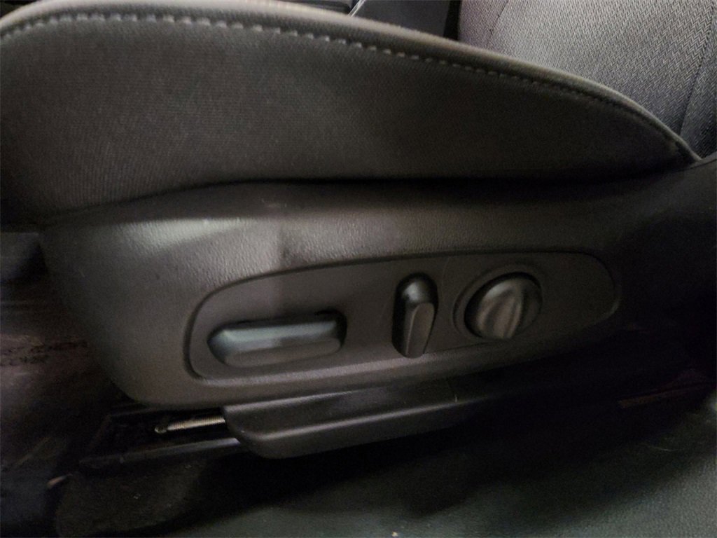 Certified 2023 Chevrolet TrailBlazer LT w/ Convenience Package image 13