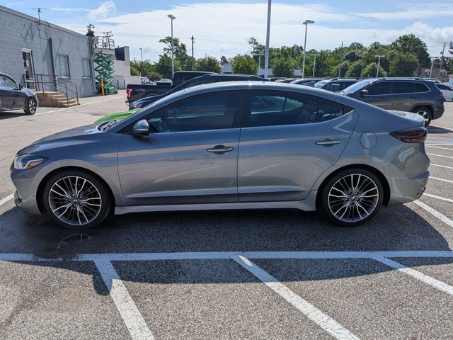 Used 2017 Hyundai Elantra Sport w/ Sport Premium Package 06 FWD image 23