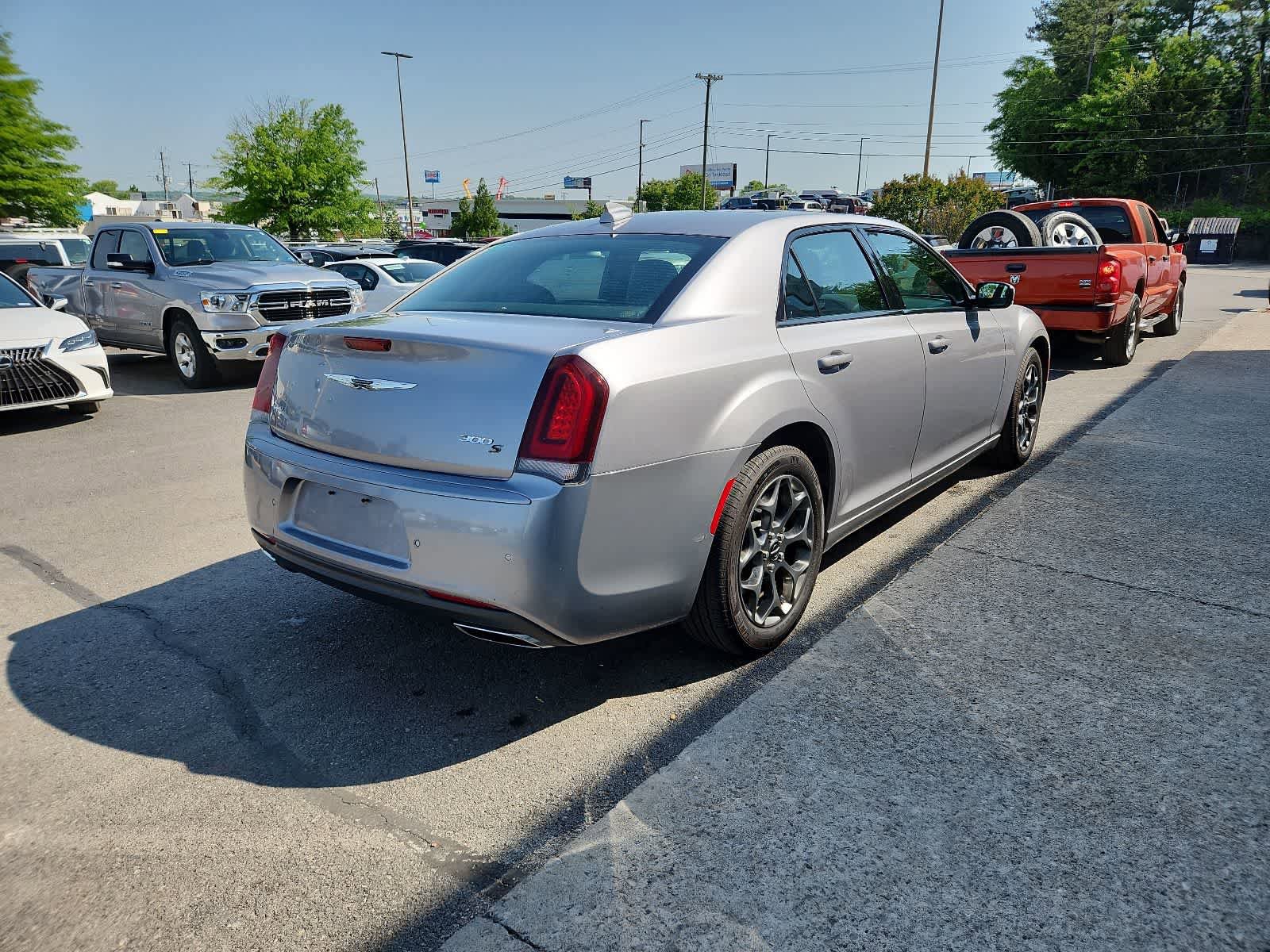 Used 2015 Chrysler 300 S w/ 300S Premium Group AWD/4WD image 5