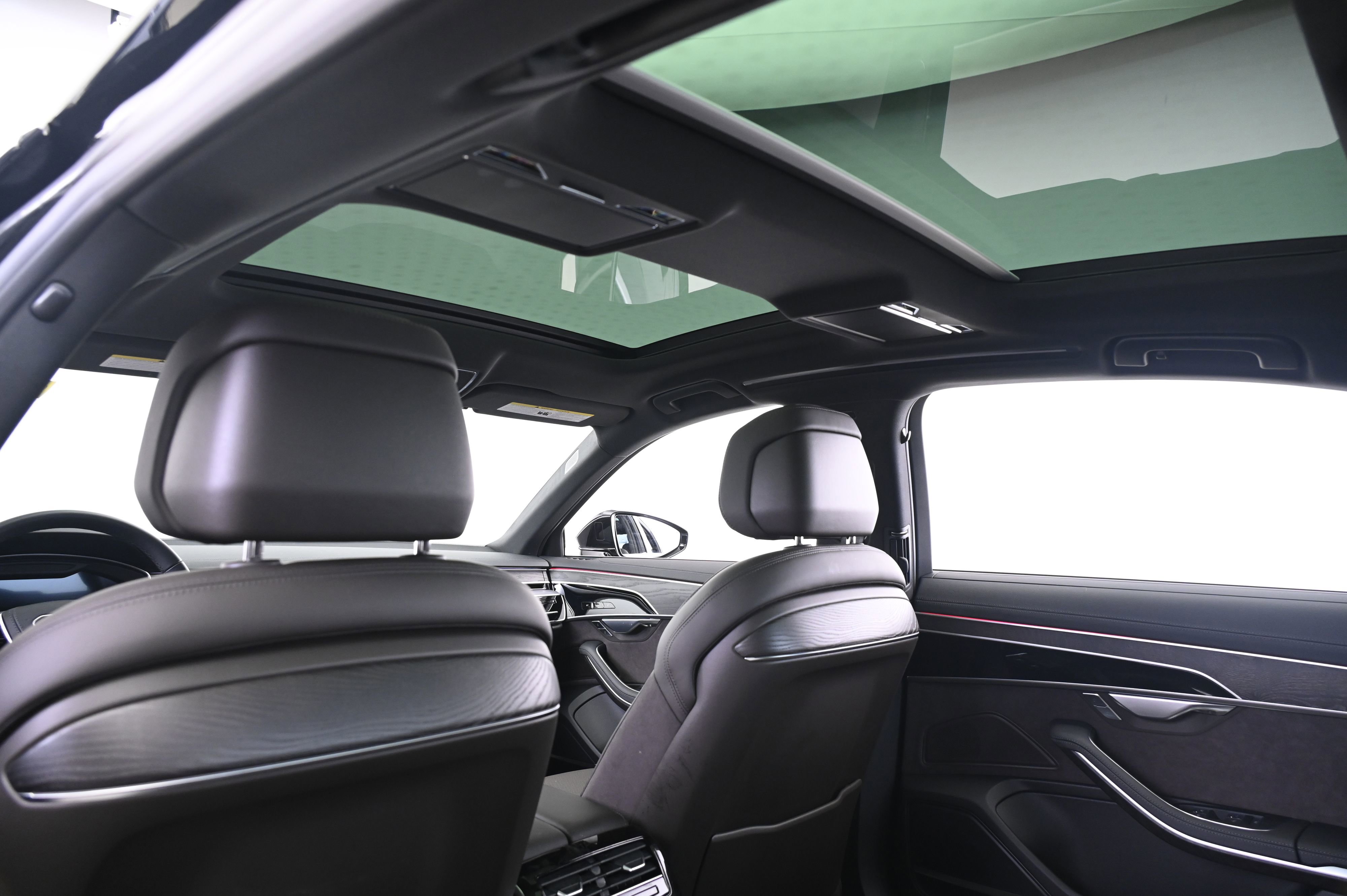 Used 2023 Audi A8 L 3.0T image 25