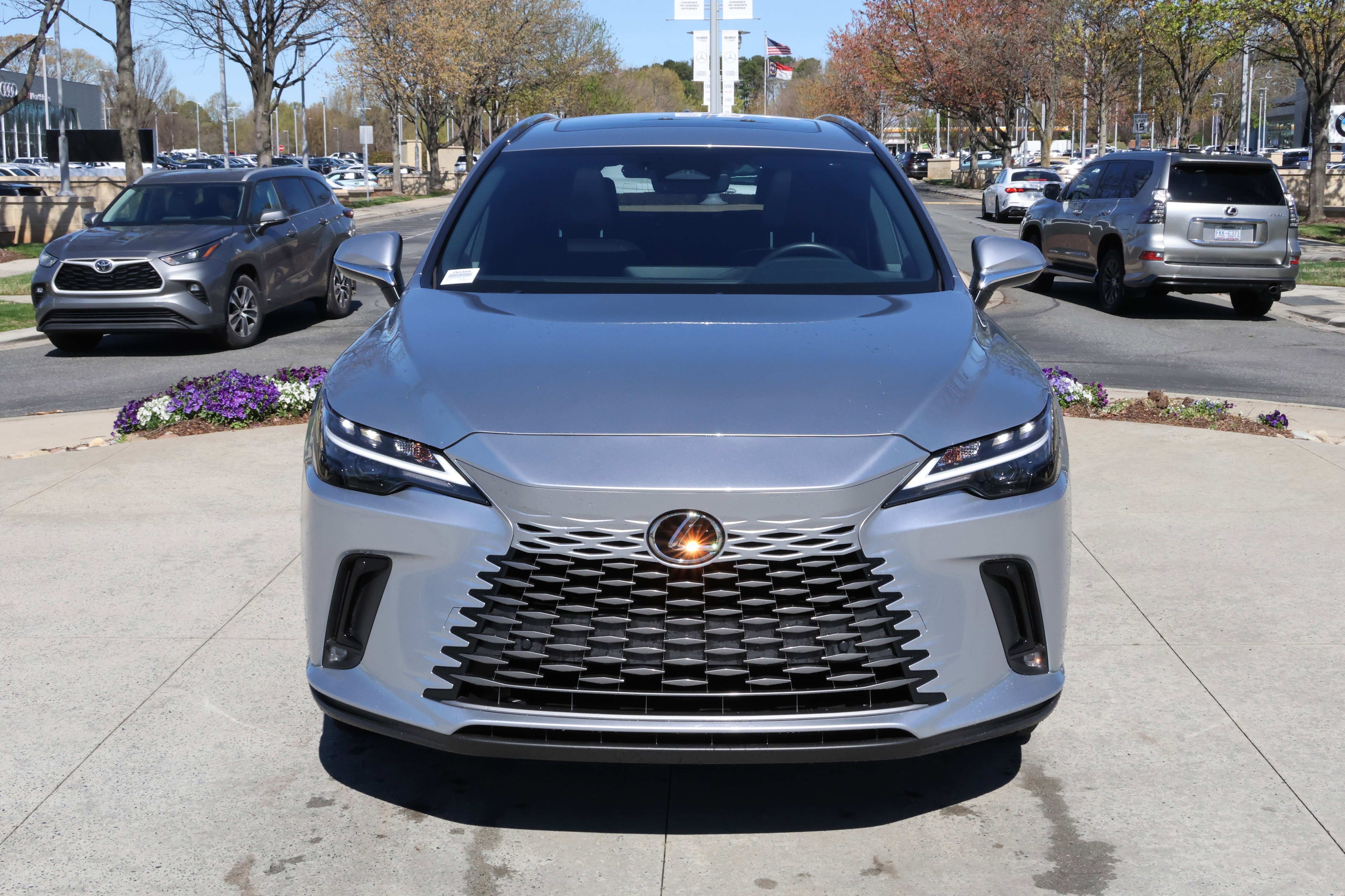 Used 2025 Lexus RX 350 Premium w/ Accessory Package (Z1) image 3