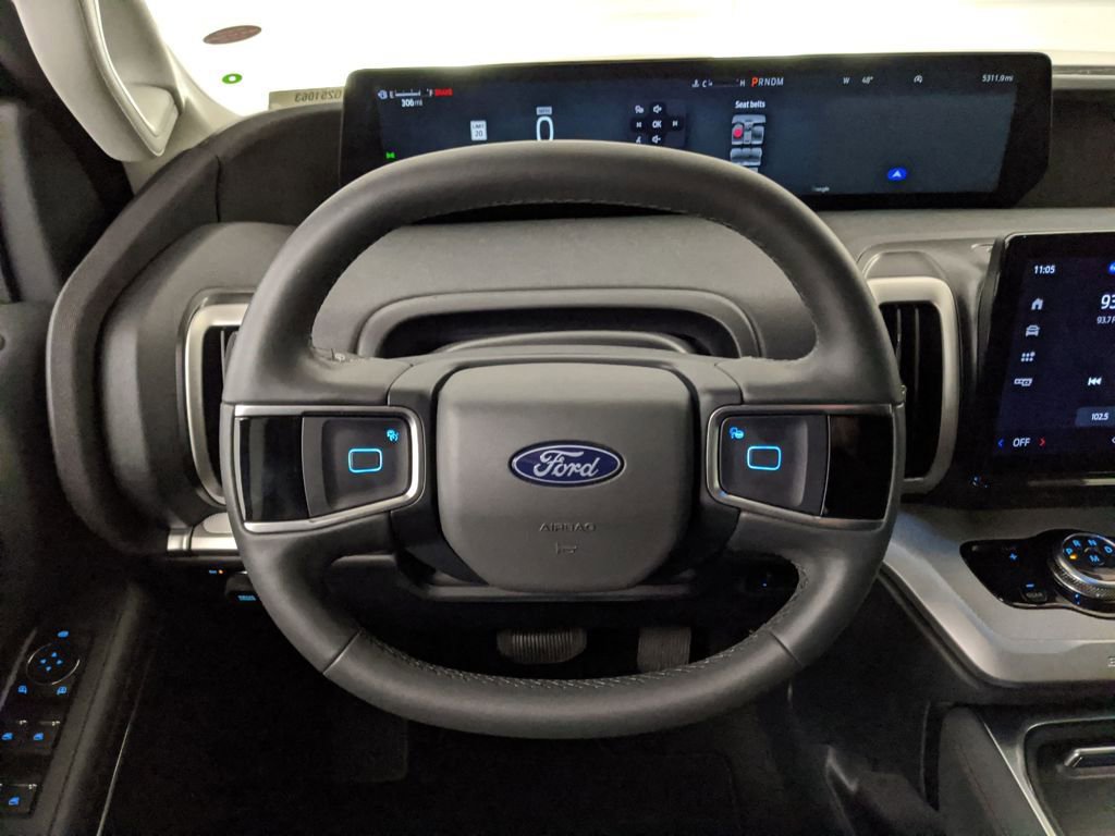 New 2025 Ford Expedition Active image 15